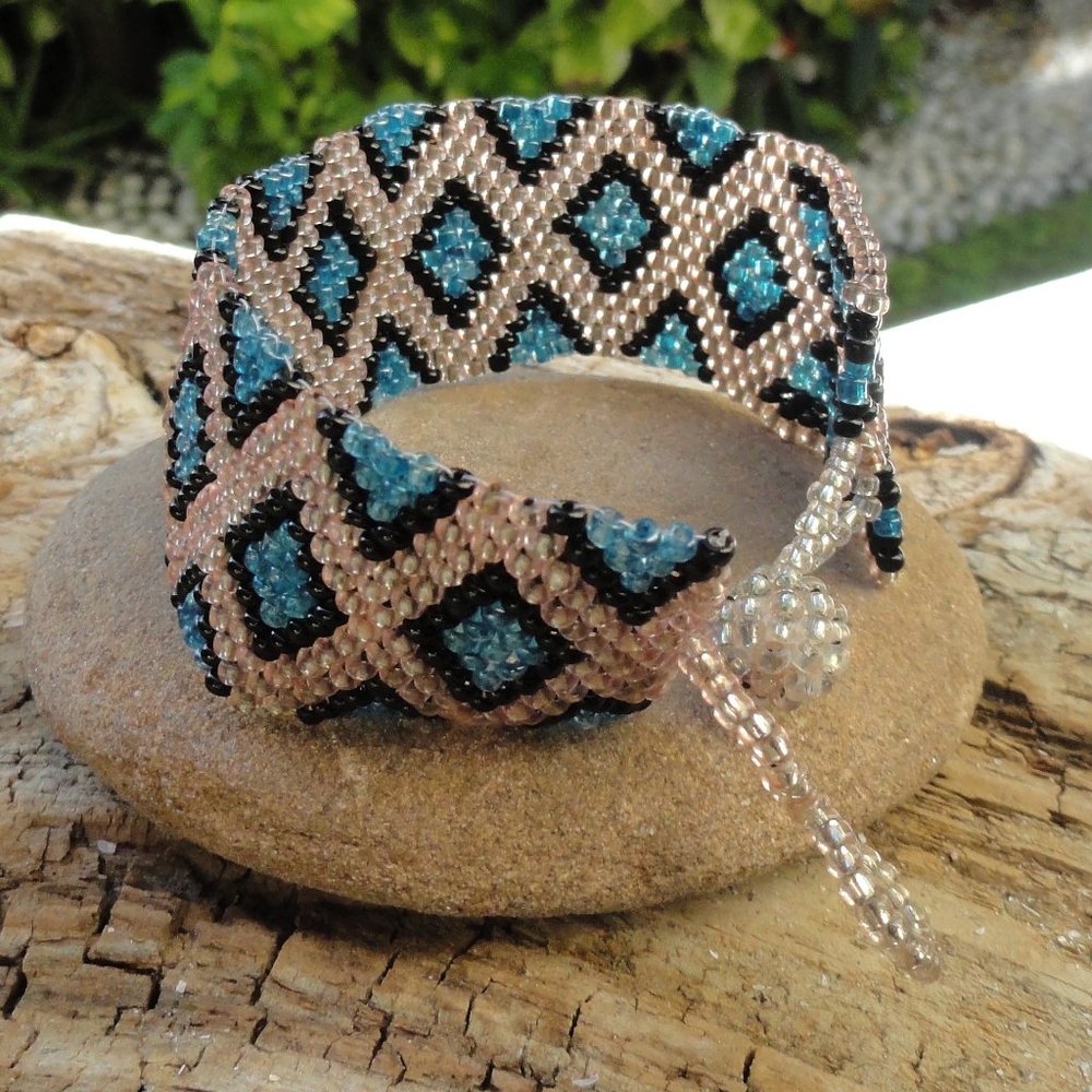 🐚 Beaded Bracelet, Handmade Peyote Stitch Glass Beaded Bracelet ✨